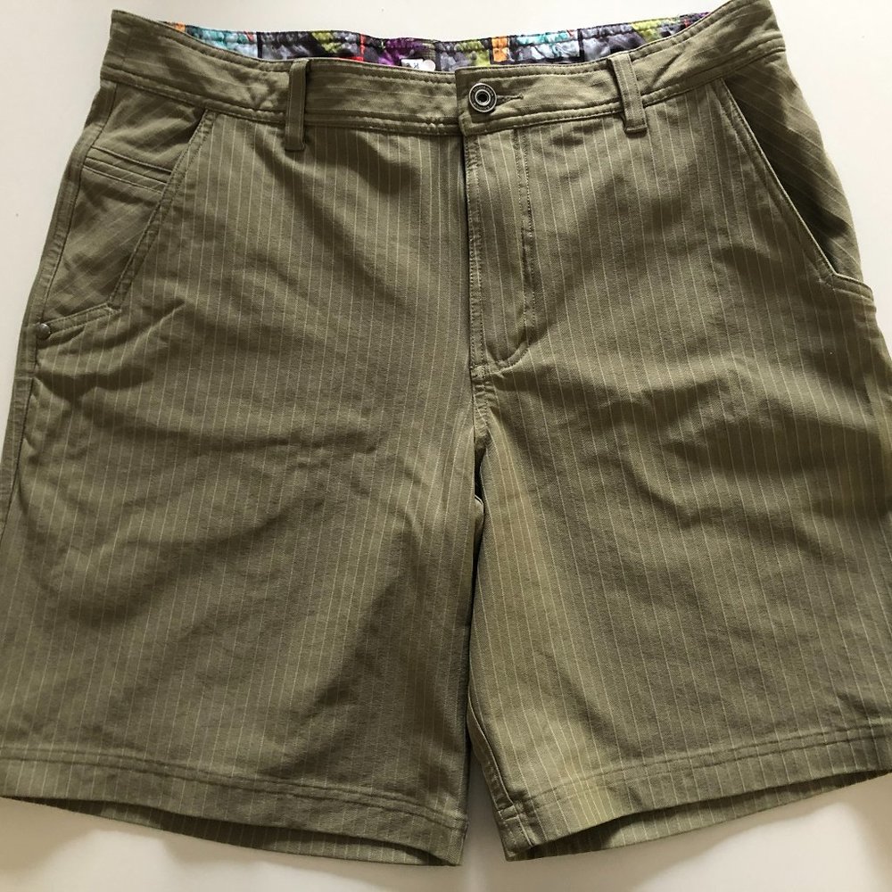 Vintage Men's Lululemon Shorts with Comic Waistban